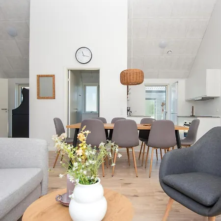 4 Bedroom Beautiful In Romo 別荘